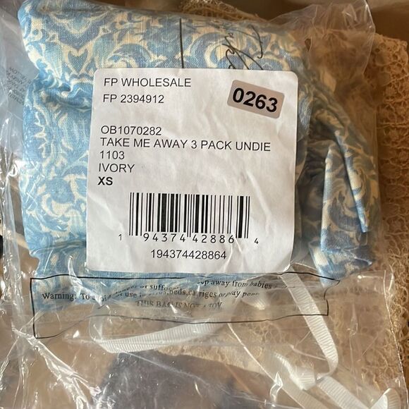 Free People Take Me Away Panties XS 3 Pack cotton white - Picture 5 of 5